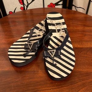 Guess Flip Flops